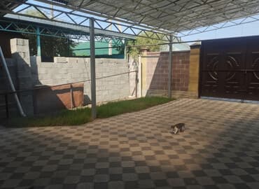 продаю дом в рассрочку бишкек: Полдома, 56 м², 3 комнаты, Собственник — 2