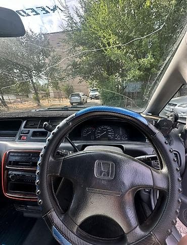 разбитые авто: Honda Odyssey: 1995 г., 2.3 л, Автомат, Бензин, Минивэн — 6