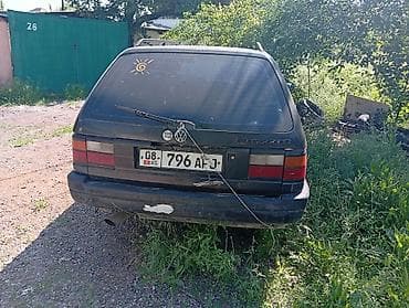 Volkswagen Passat: 1989 г., 1.8 л, Кол менен иштөөчү, Бензин lalafo.kg да Volkswagen Passat: 1989 г., 1.8 л, Кол менен иштөөчү, Бензин