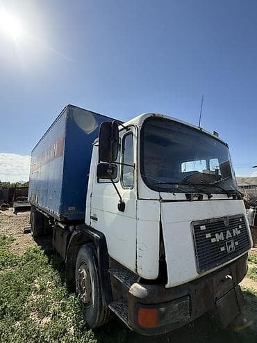 Грузовой автомобиль MAN с борт-фургоном (цельнометаллический кузов) — 4