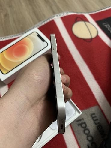 белый шум: IPhone 12, Белый — 5