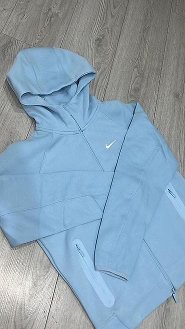 Толстовки, худи: Светло-голубое худи Nike - Цвет: небесно-голубой - Крој: свободный, с — 1