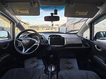 подголовник фит: Honda Fit: 2009 г., 1.5 л, Автомат, Бензин, Хэтчбэк — 8