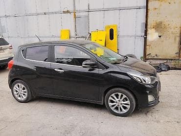 Продажа авто: Chevrolet Spark: 2019 г., 1 л, Автомат, Бензин, Хэтчбэк — 2