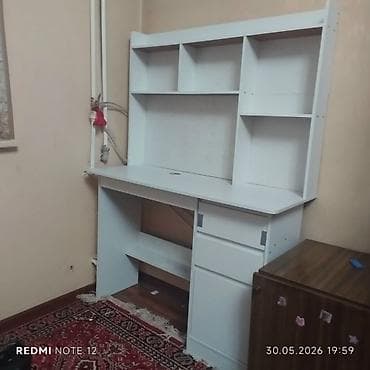 куплю письменный стол: Компьютерный стол, Б/у, С полками — 4