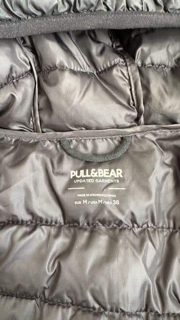 спортивное оборудование: Деми б/у куртка-пуховик с капюшоном, черного цвета бренда Pull and — 6