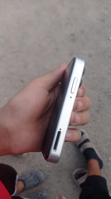 fold 4: IPhone 17 Pro Max, Новый, 1 ТБ, Белый, Наушники, 80 % — 4