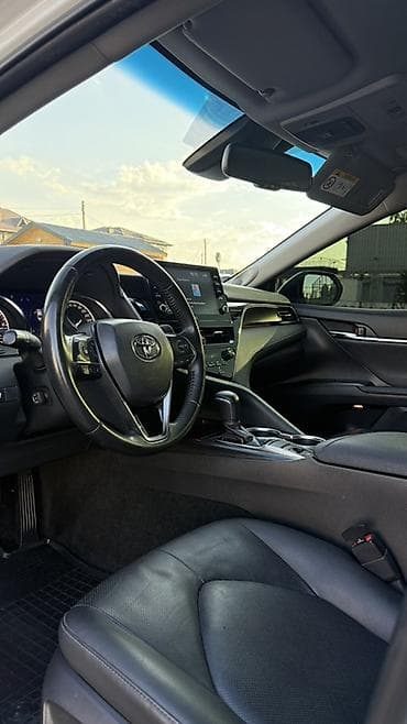 Транспорт: Toyota Camry: 2023 г., Автомат, Бензин, Седан — 9