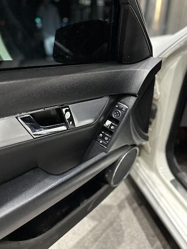 бишкек автомобиль: Mercedes-Benz C-Class: 2010 г., 3.5 л, Автомат, Бензин, Седан — 6
