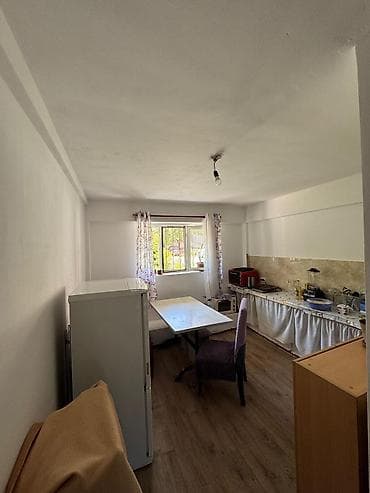 6: 1 комната, 28 м², Достук мкр Индивидуалка, 1 этаж, Старый ремонт — 3