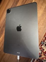 z generation: Планшет, Apple, память 128 ГБ, 10" - 11", Wi-Fi, Б/у, Классический цвет - Серый — 2