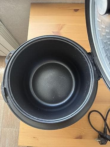 Мультиварка VITEK VT‑4278 BK - Мощность: 900 Вт - Питание: 220–240 В — 2