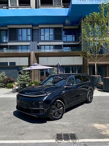 lix: Lixiang L9: 2025 г., 1.5 л, Автомат, Гибрид, Кроссовер — 1