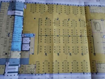 услуги ремонта квартир: Покраска стен, Покраска потолков, Покраска дверей, На масляной основе, На водной основе, Больше 6 лет опыта — 16