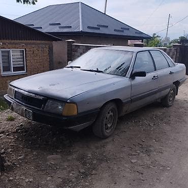 daf 2001: Audi 100: 1984 г., 0.2 л, Механика, Бензин, Седан — 2