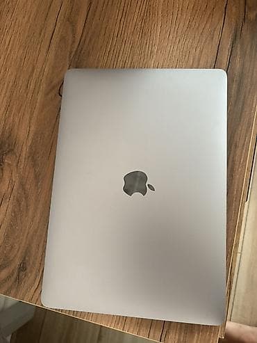Apple MacBook Air 13" - Цвет: Space Gray (серый космос) - Диагональ