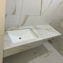 чистка ковер: Подготовка стен для укладки, Подготовка стен для грунтовки, Резка плитки | Керамическая плитка, Керамогранитая плитка, Мозаичная плитка | Вертикальная укладка, Диагональная укладка, Горизонтальная укладка Больше 6 лет опыта — 6