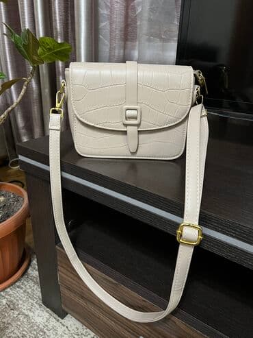 купить сумку шанель оригинал бу: СУМКА
СОСТОЯНИЕ ИДЕАЛЬНОЕ 
КРОССБОДИ
УДОБНАЯ 
НЕБОЛЬШАЯ — 1