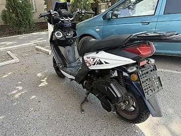 n max: Скутер Kymco (серия X, наклейки X-Raptor) с ярким тюнингом света и — 1