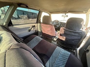 colf 3: Volkswagen Passat: 1988 г., Газ, Седан — 8