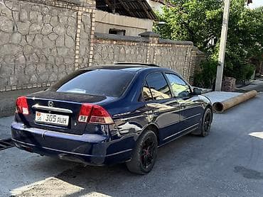 Honda Civic: 2003 г., 1.6 л, Механика, Газ, Седан — 2