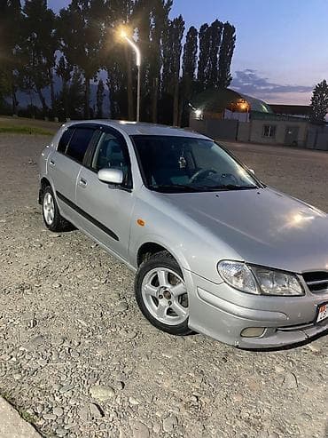 авто г каракол: Nissan Almera: 2002 г., 1.8 л, Кол менен иштөөчү, Бензин, Хетчбек — 1