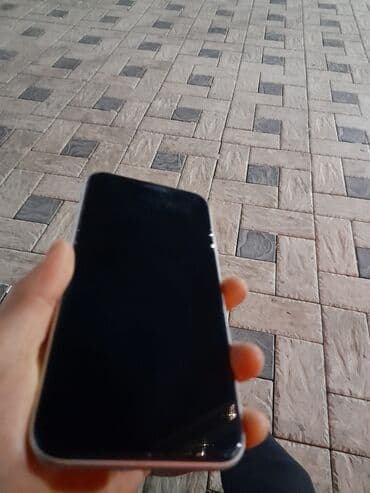 продажа сотовых телефонов бу: IPhone Xr, Б/у, 128 ГБ, Белый, Чехол, 77 % — 2