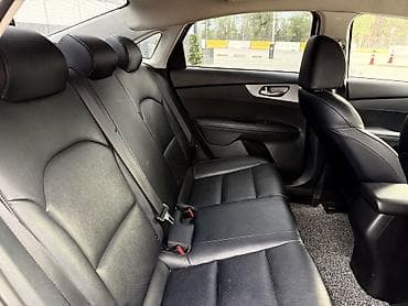 машына за 300000сом: Kia K3: 2020 г., 1.6 л, Автомат, Бензин, Седан — 4