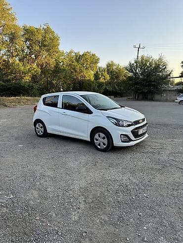 Продажа авто: Chevrolet Spark: 2019 г., 1 л, Механика, Бензин, Хэтчбэк — 2