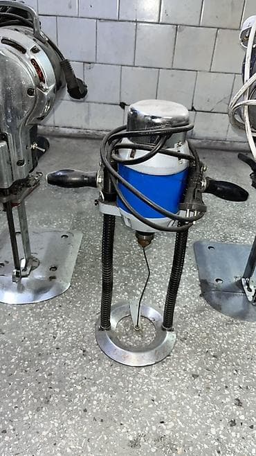 Оверлок машиналары: Промышленные раскройные машины для швейного производства — комплект из — 3