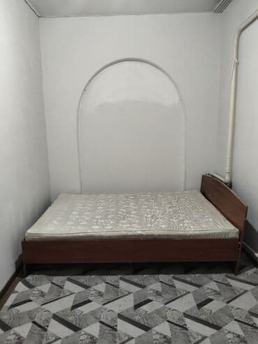 дом двух этажный: 8 м², С мебелью — 4