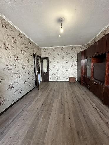 продаю 3кв 9мкр: 3 комнаты, 60 м², 105 серия, 9 этаж — 5