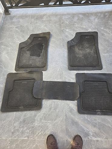 запчаст хонда срв: Родные Резиновые Полики Для салона Honda, цвет - Черный, Б/у, Самовывоз — 2