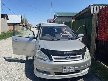 Toyota Ipsum: 2002 г., 2.4 л, Автомат, Газ, Минивэн