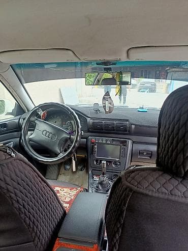 серый gac aion s: Audi A4: 1995 г., 1.6 л, Механика, Бензин, Седан — 1