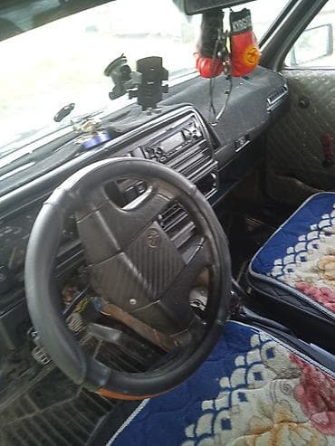 Транспорт: Volkswagen Golf: 1987 г., Бензин, Хэтчбэк — 3