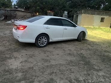 машина салон: Toyota Camry: 2013 г., Седан — 3
