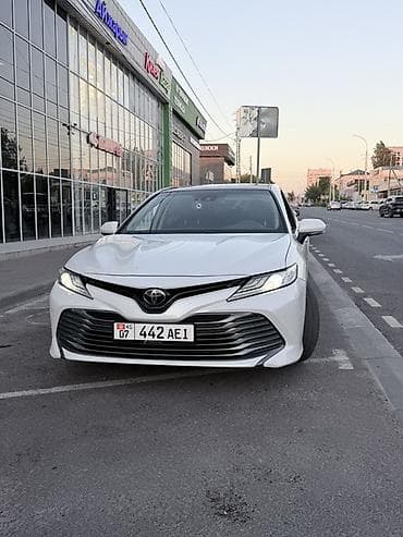 Транспорт: Toyota Camry: 2019 г., 2.5 л, Автомат, Бензин, Седан — 2