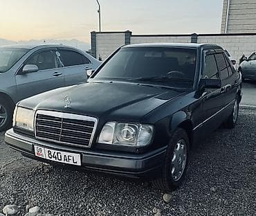 audi 80 сатылат: Mercedes-Benz W124: 1994 г., 2.2 л, Кол менен иштөөчү, Бензин, Седан — 2