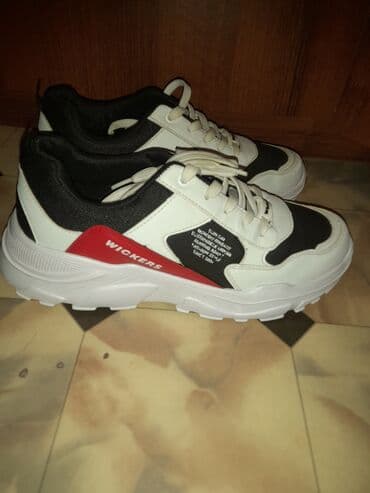 Айымдардын бут кийими: Почти новые.Одевали 1 раз,размер не подошел. 42 размер. 2300сом — 1