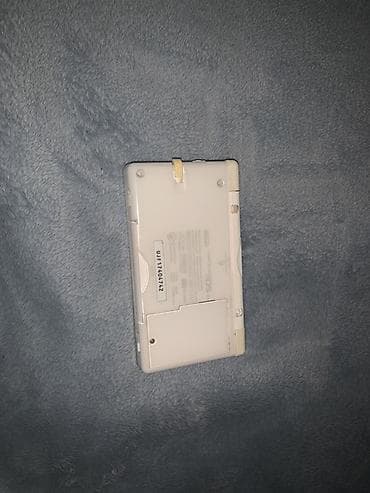 xbox oe: Nintendo DS Lite, белая В комплекте идет стилус R4 карта установлено — 3