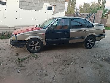 Volkswagen: Volkswagen Passat: 1988 г., Бензин — 2