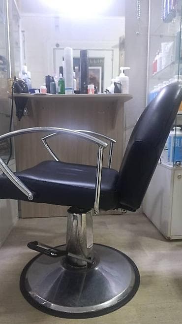 продаю парикмахерское кресло: Парикмахерское кресло на гидравлике - Плавная гидравлическая — 1