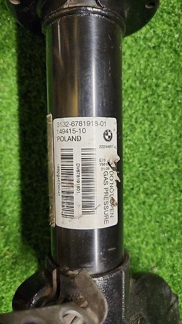 x5 e53: Стойки перед в сборе е70 6 781 918 Год 2010 В отличном состоянии — 3