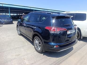 авто каран: Toyota RAV4: 2017 г., 2.5 л, Вариатор, Гибрид, Кроссовер — 3