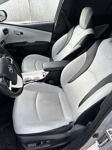 Продажа авто: Toyota Prius: 2016 г., 1.8 л, Автомат, Гибрид, Хэтчбэк — 5