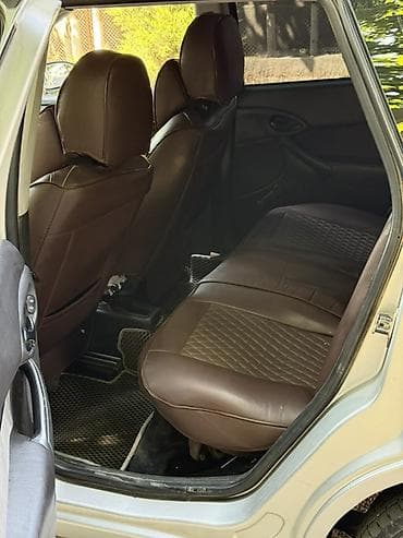 стёк: Ford Focus: 2004 г., 1.8 л, Механика, Бензин, Универсал — 10