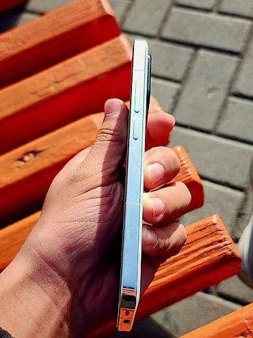 Аксессуары для мобильных телефонов: Смартфон XIAOMI 13 12/256гб компакт, отличный телефон, в комплекте 2 — 5