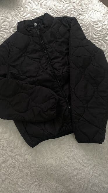 куртки осение: Продаю новую куртку сезон осень/весна
Размер L маломерка — 1