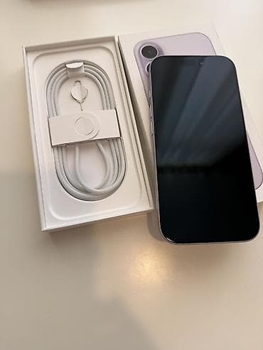 смартфоны honor: IPhone 15, Кабель — 2
